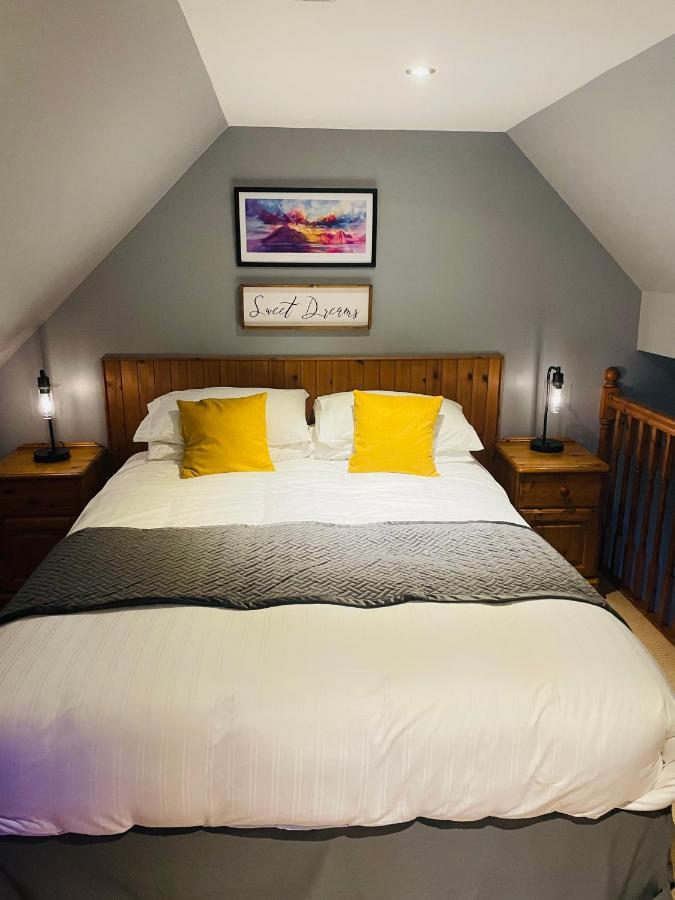 The Rowanberry Suite At Rowan Cottage Elgol Exterior photo