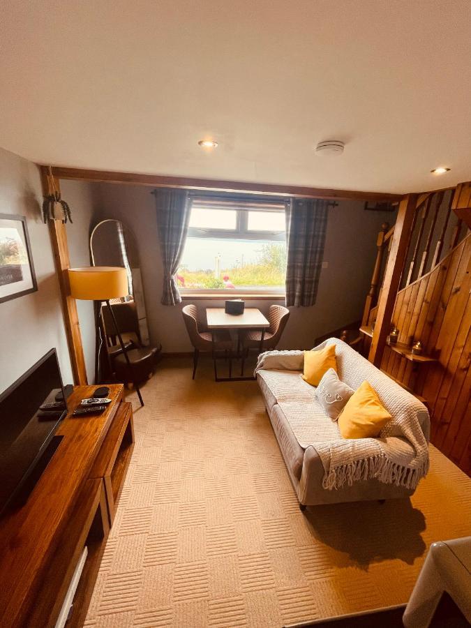 The Rowanberry Suite At Rowan Cottage Elgol Exterior photo